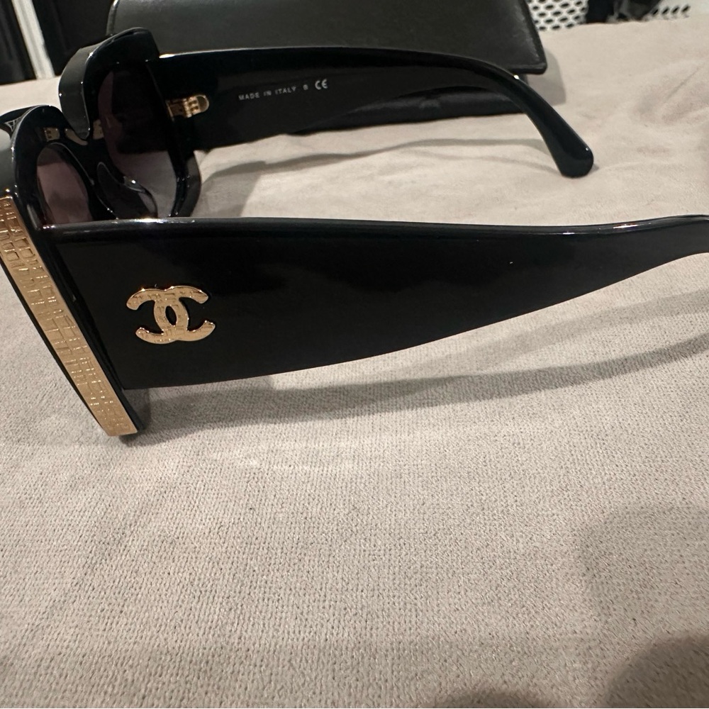 Authentic Chanel rectangle sunglasses - image 8